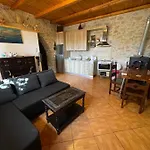Find Your Peace In A Traditional Country House!! 公寓