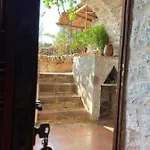 Apartment Find Your Peace In A Traditional Country House!! *