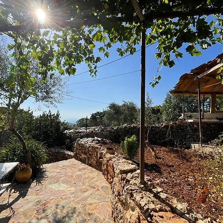 Find Your Peace In A Traditional Country House!! Lagia