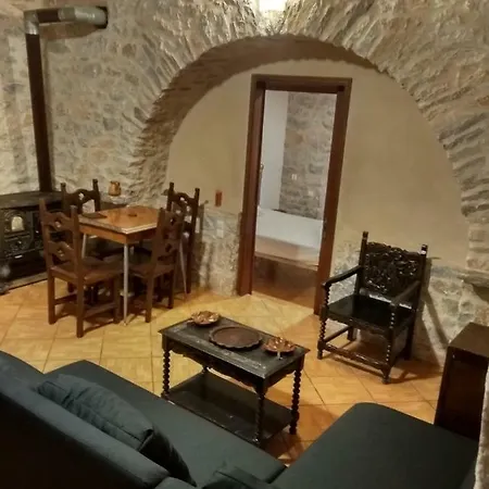 Lägenhet Find Your Peace In A Traditional Country House!! Láyia