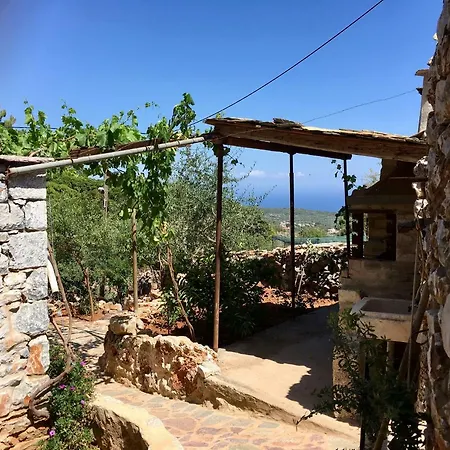 Find Your Peace In A Traditional Country House!! * Láyia