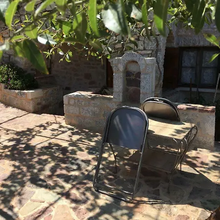 Find Your Peace In A Traditional Country House!!